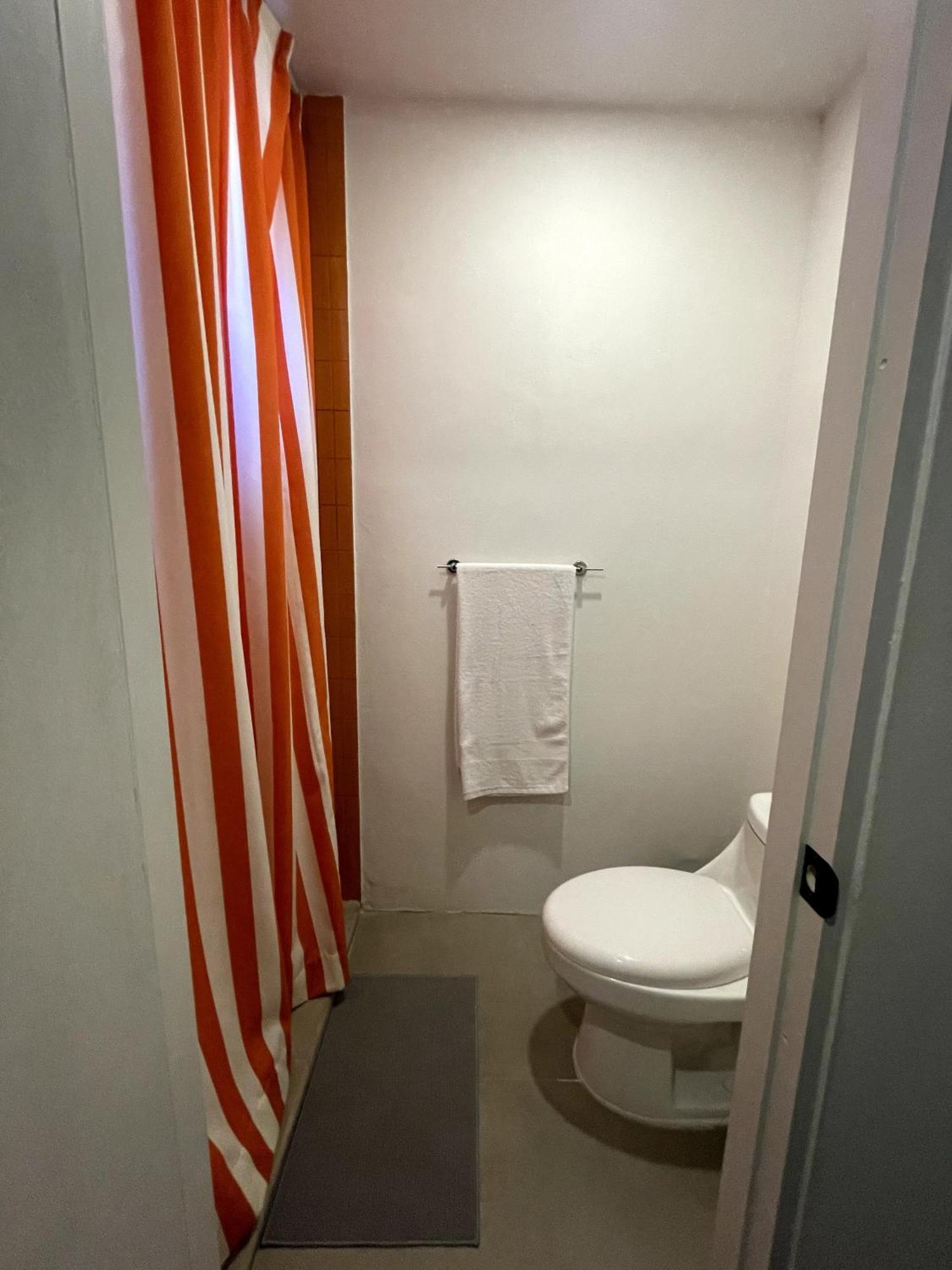 Nina'S - Juan Santamaria Hotel Alajuela Екстериор снимка