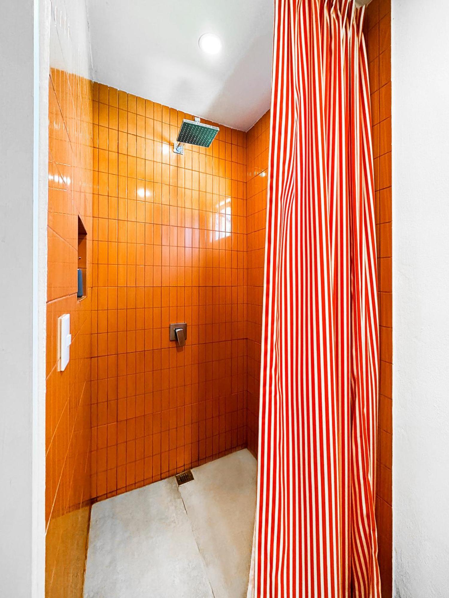 Nina'S - Juan Santamaria Hotel Alajuela Екстериор снимка
